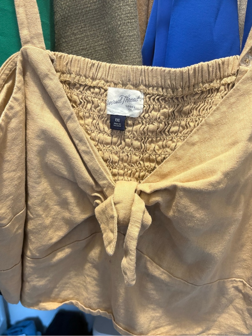 Universal Thread Beige Tie-Front Cropped Tank Top